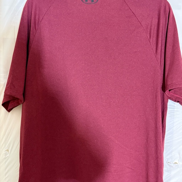 Under Armour Raspberry Crew Neck Top - Picture 2 of 4
